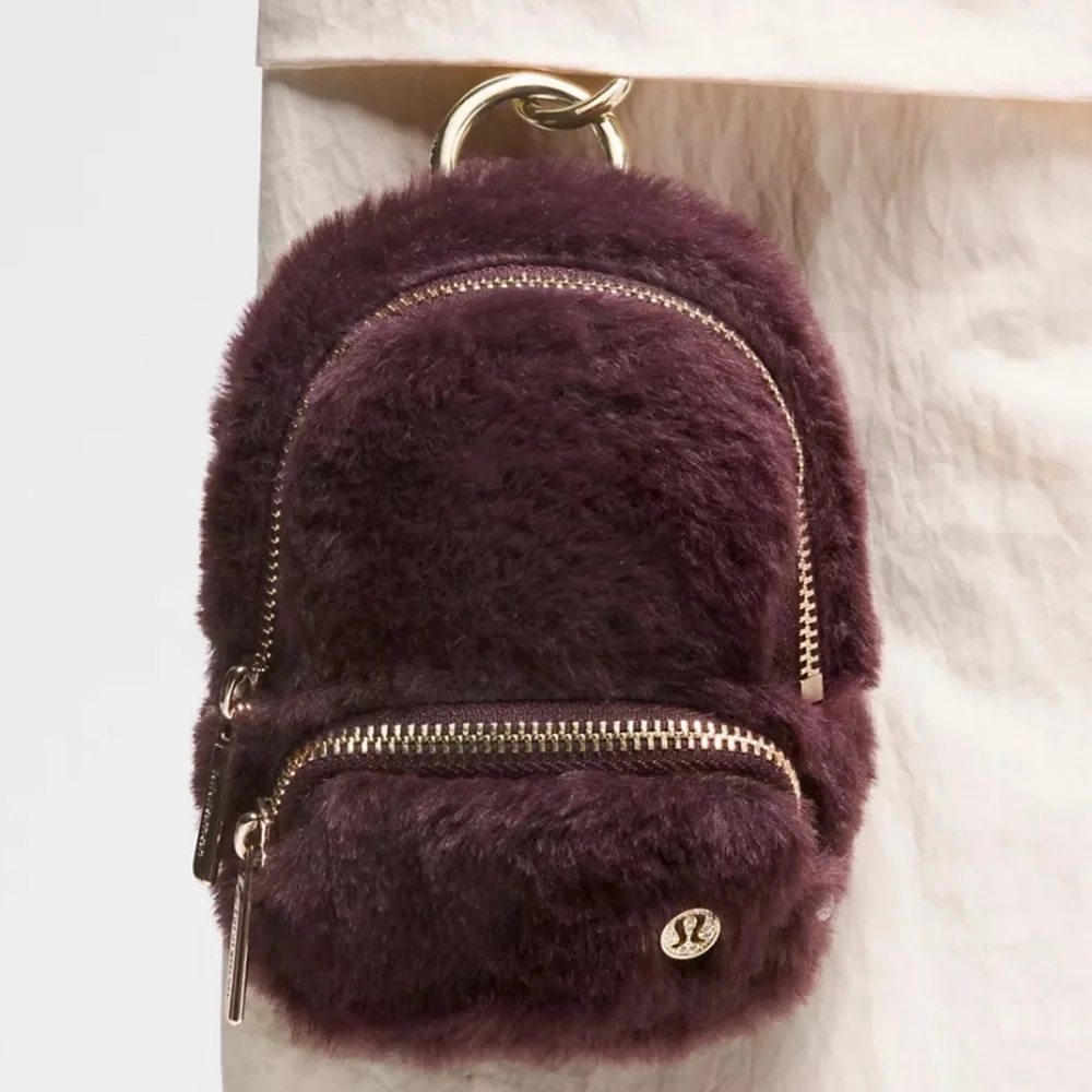 Lululemon Everywhere Nano Backpack Plush Fleece - Black Plum / Gold Bag Charm - Picture 2 of 4